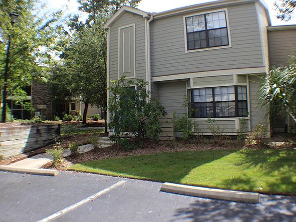 2nd image of 1861 Montclair Dr #1817