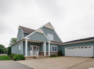 1522 Stone Creek Dr, Quincy, IL 62305