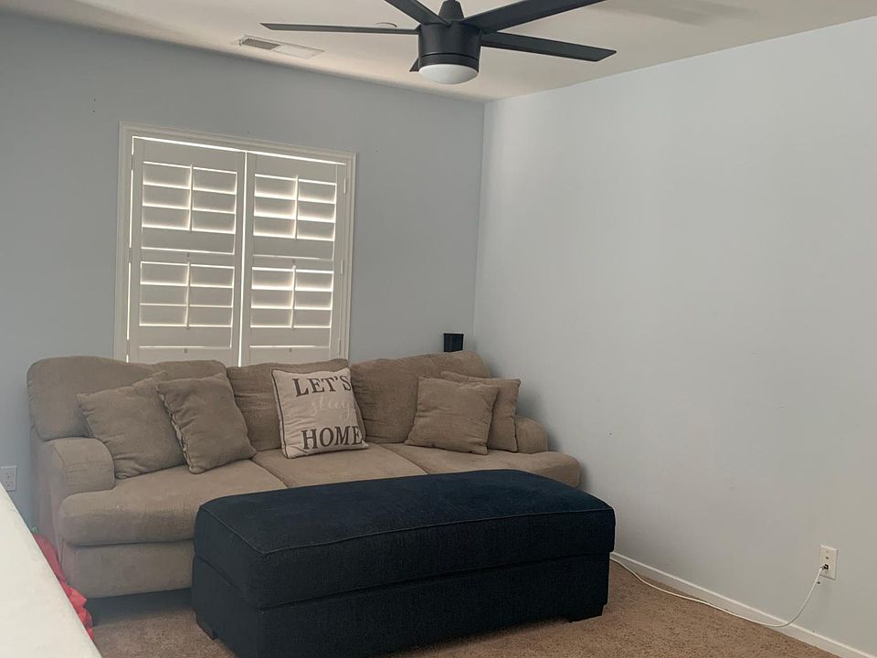 1st image of 686 Las Dunas St