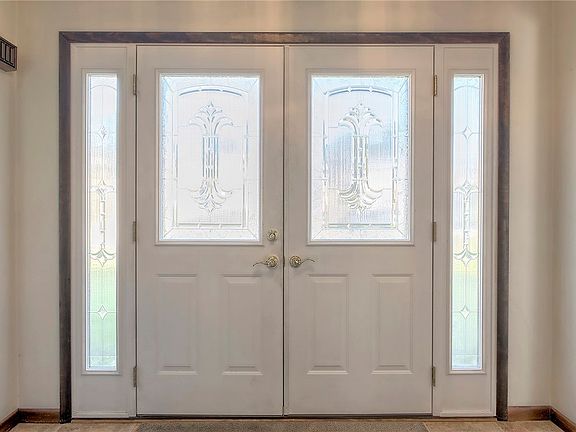 3rd image of 109 Bryan Dr