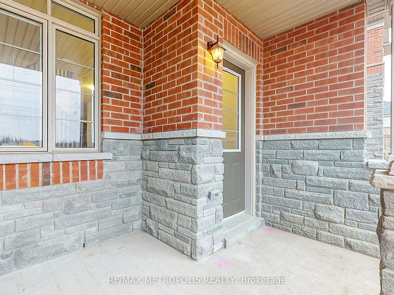 9 Caton Ln — Photo 4