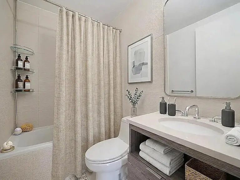 70 W 37th St #1405 — Photo 7