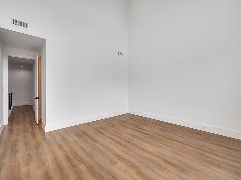 2343 Hondo Ave #2343 — Photo 12