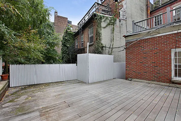 Rented by Compass | media 2