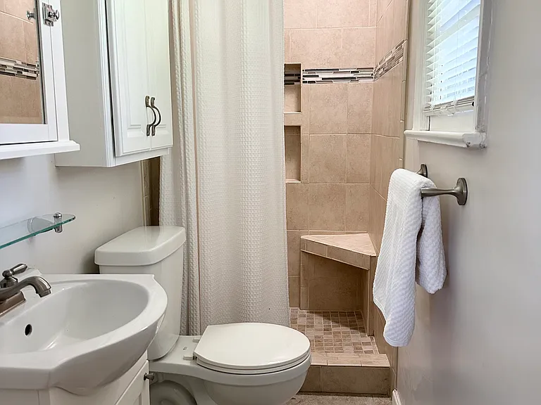 512 Early St — Photo 12