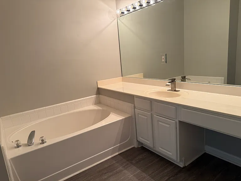 3810 Timbercreek Cir — Photo 12