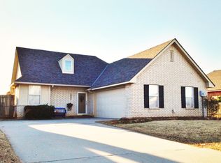 14017 Arapaho Rd, Edmond, OK 73013