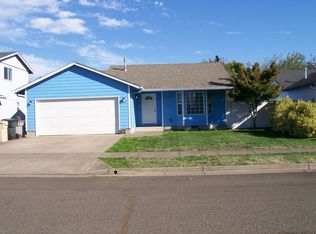 1067 S 10th St, Lebanon, OR 97355