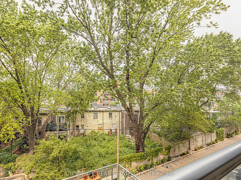 510 King St E #313 — Photo 15