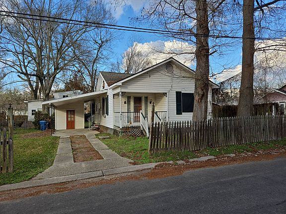 2nd image of 517 Chopin St