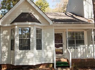 8101 Circle Tree Ln, Charlotte, NC 28277