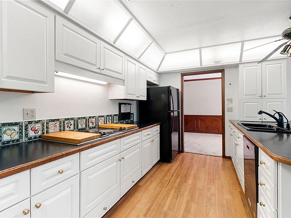 5th image of 1311 Water Oak Way N