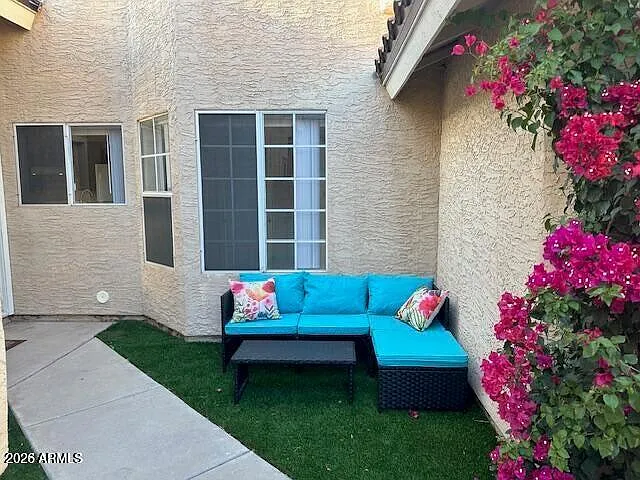 2 bed, 2.0 bath, 1073 sqft, $2,100 — Photo 4