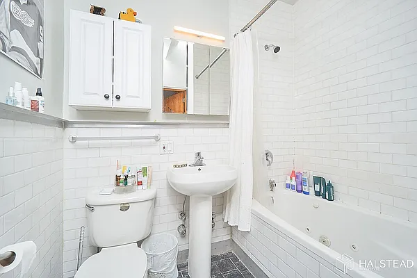 Rented by Halstead Real Estate | media 27