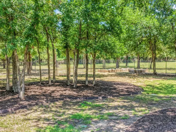 282 Sugartree Cir, Lipan, TX 76462
