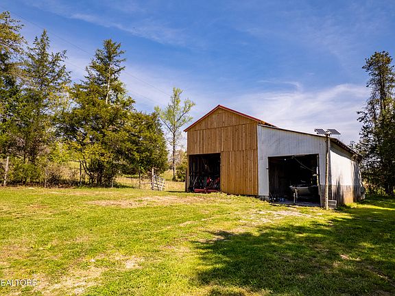 6th image of 596 Byrams Fork Rd