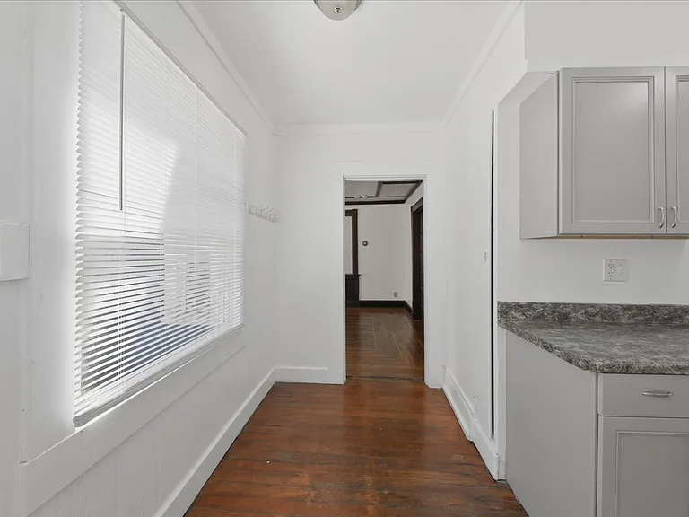 324 W Church St — Photo 18