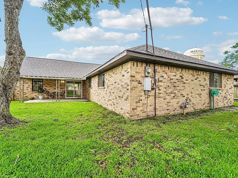 2801 Coy Dr — Photo 38