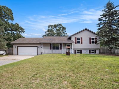 400 S Mill Iron Rd, Muskegon, MI, 49442