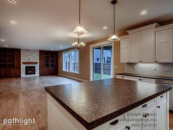 4th image of 16810 NE 28th Way