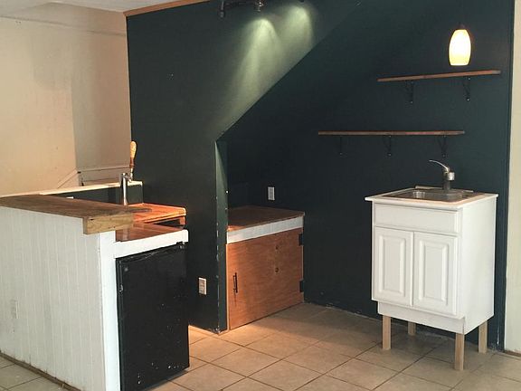 2nd image of 517 Kimball Ave