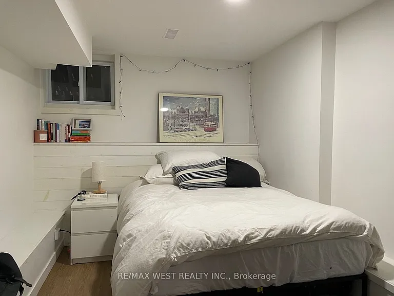 76 Bellwoods Ave — Photo 17