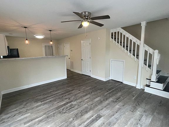 2nd image of 4922 Franklin Ave APT 3