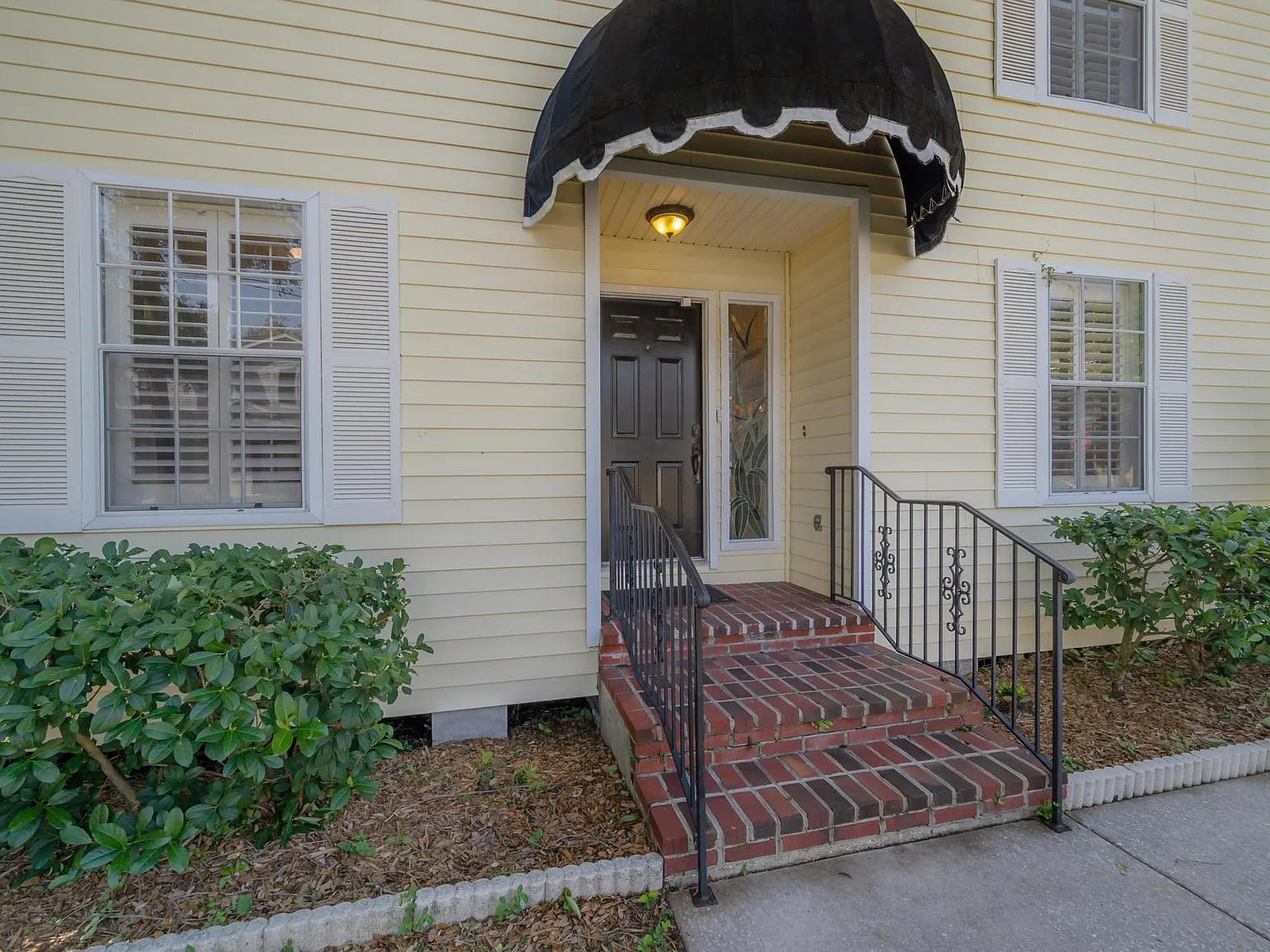 5 bed, 1904 sqft, $4,300 — Photo 2