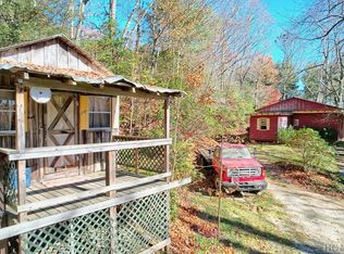 6923 Dillard Rd, Scaly Mountain, NC 28775