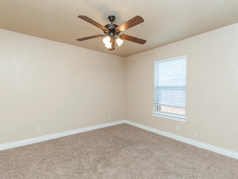 2513 Jackson Dr — Photo 20