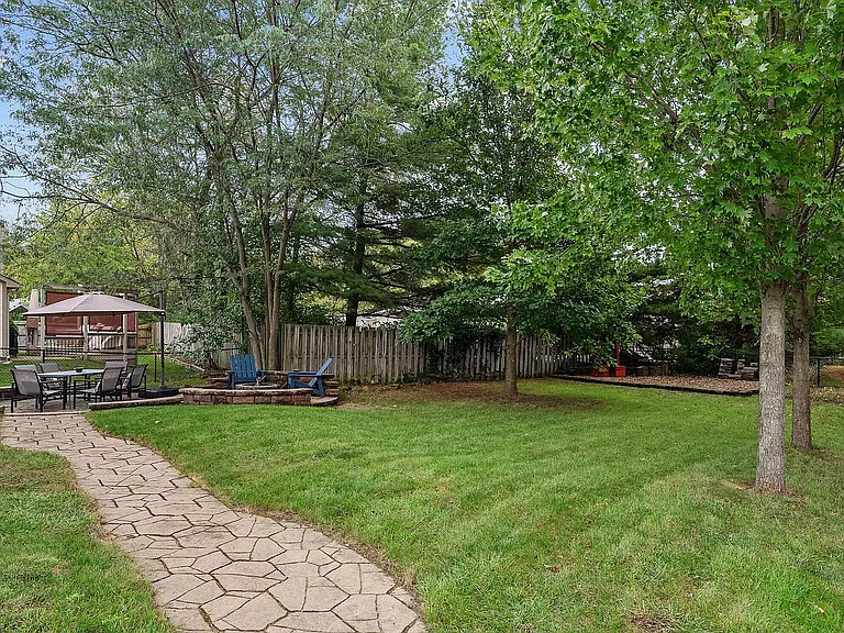 3397 Yorkshire Dr — Photo 23