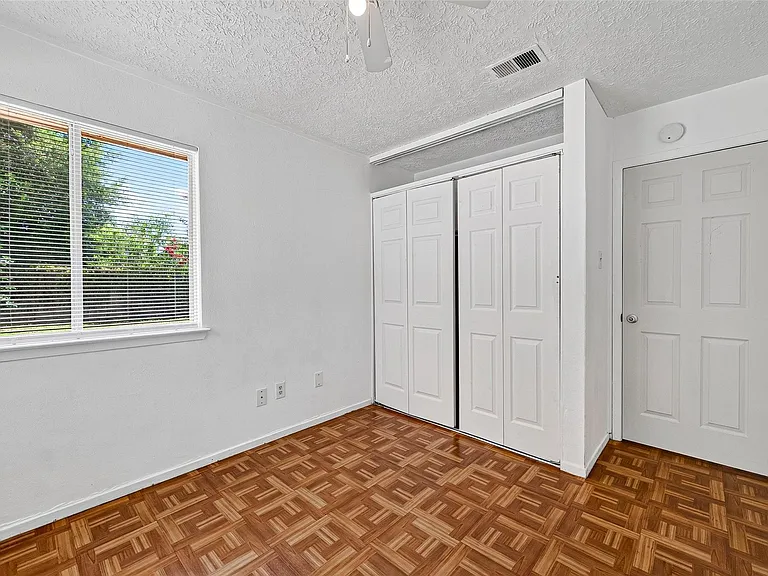 4632 Greenwood Dr — Photo 18