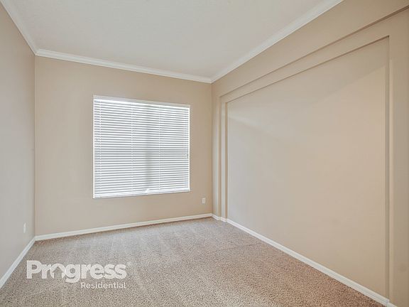 3rd image of 4434 Flora Vista Dr