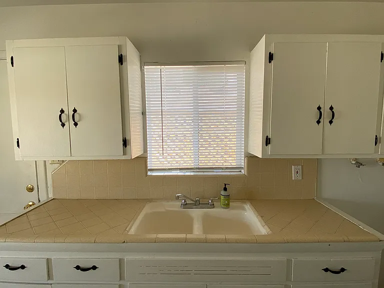 6442 Athol Ave — Photo 7