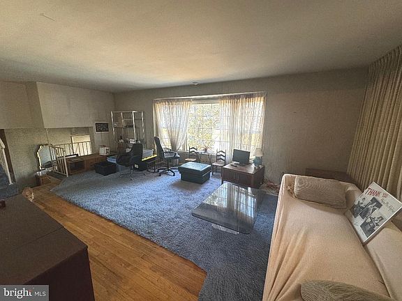 3rd image of 8207 Bryant Dr