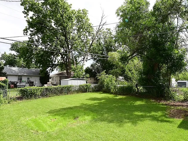 5830 Spaulding St — Photo 8