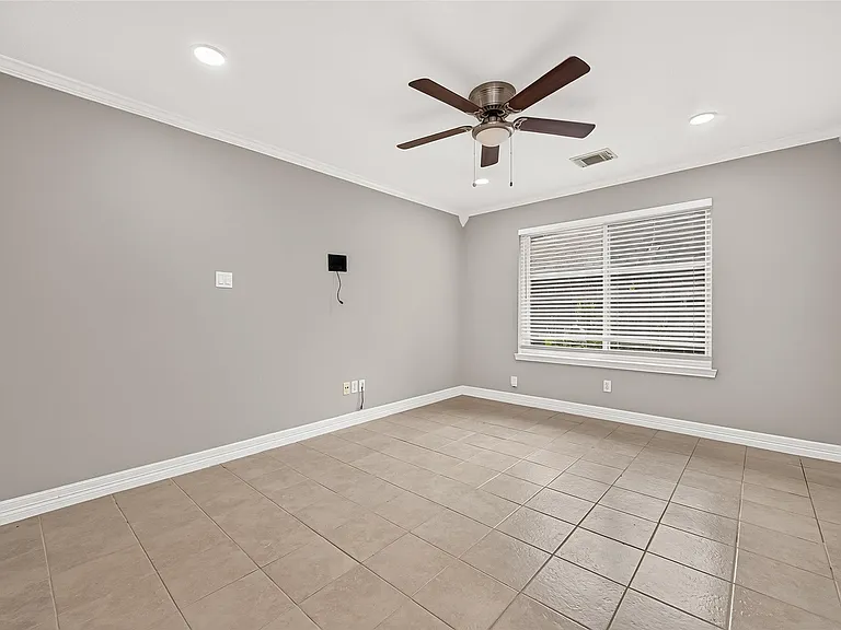 1810 Ashton Village Dr — Photo 16