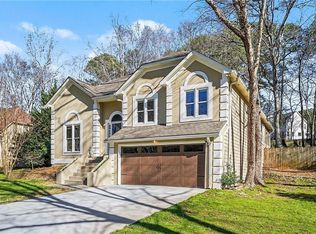 911 Brookmont Dr SW, Marietta, GA 30064