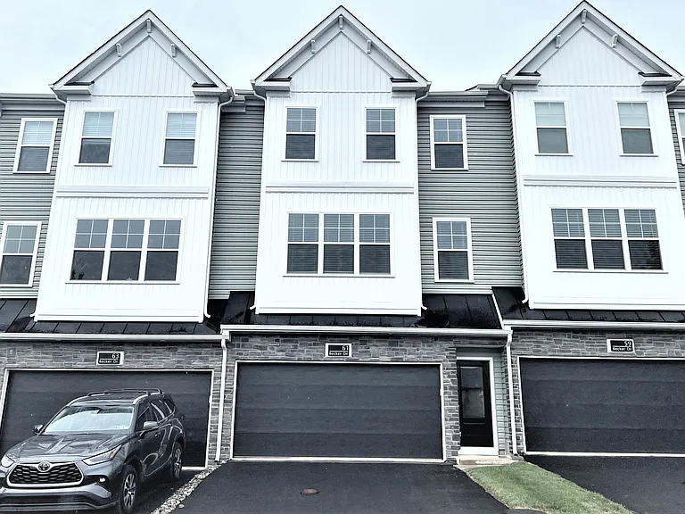 61 Becker Dr — Photo 1