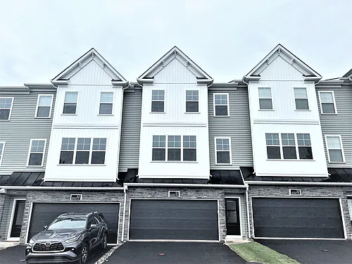 61 Becker Dr Photo 1