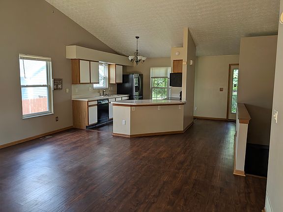 2nd image of 3388 Westerville Woods Dr