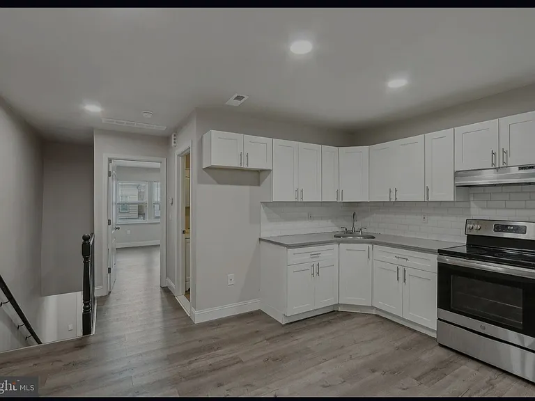 5425 Ridgewood St #2 — Photo 5