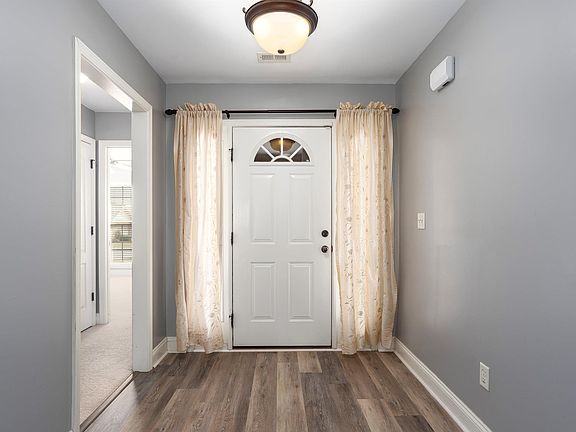 5th image of 328 Vincent St