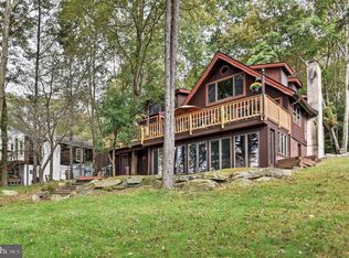 1277 Arrowhead Dr, Pocono Lake, PA
