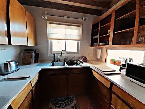 304 Alta Vista St #A — Photo 5