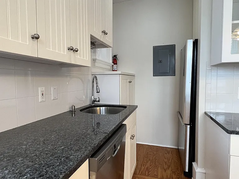 4 E North Ave #2N — Photo 5