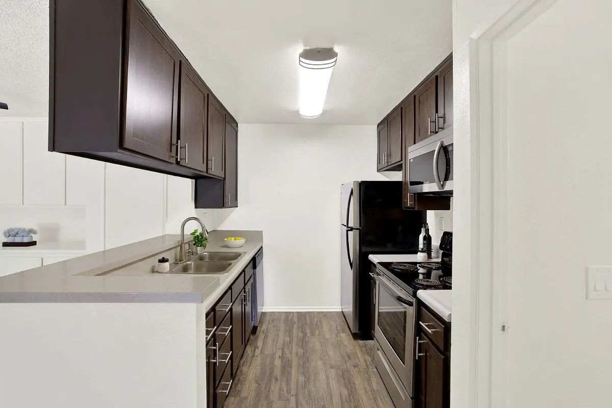 Monterra Ridge Apartments — Photo 1