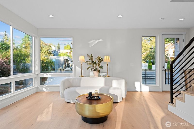 2nd image of 12751 37th Avenue NE