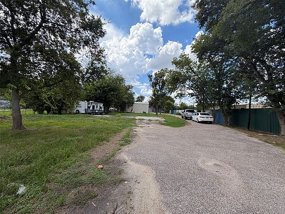 5th image of 13533 Luthe Rd
