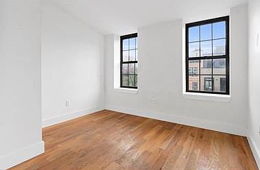 4th image of 179 Pulaski St APT 4